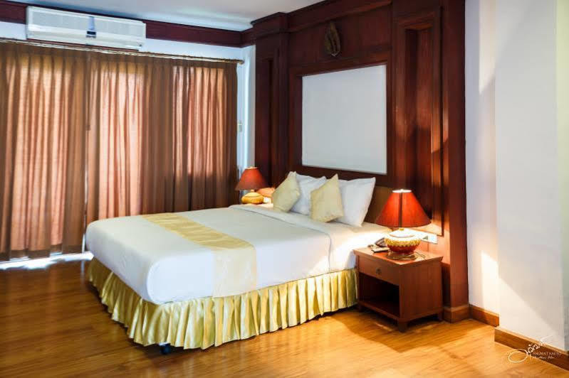 Hotel Gassan Legacy Golf Club Lamphun Exterior foto