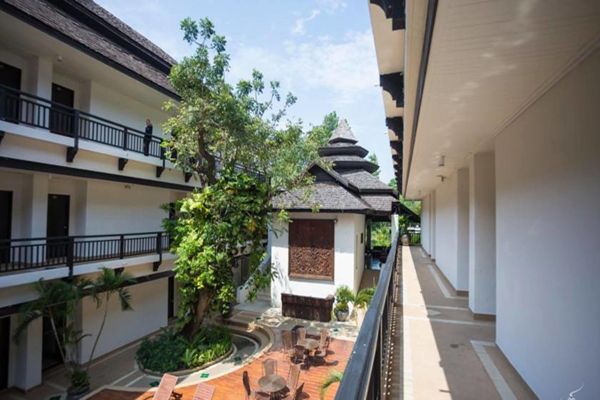 Hotel Gassan Legacy Golf Club Lamphun Exterior foto