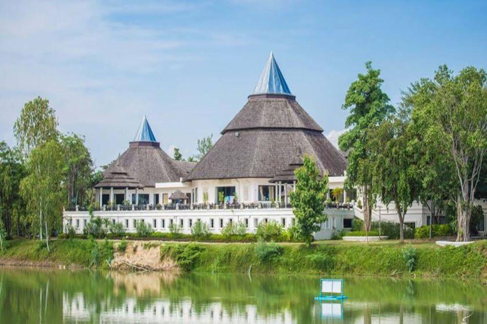 Hotel Gassan Legacy Golf Club Lamphun Exterior foto